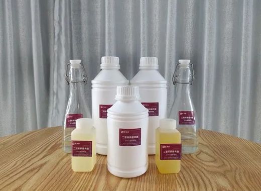 二氫茉莉酮